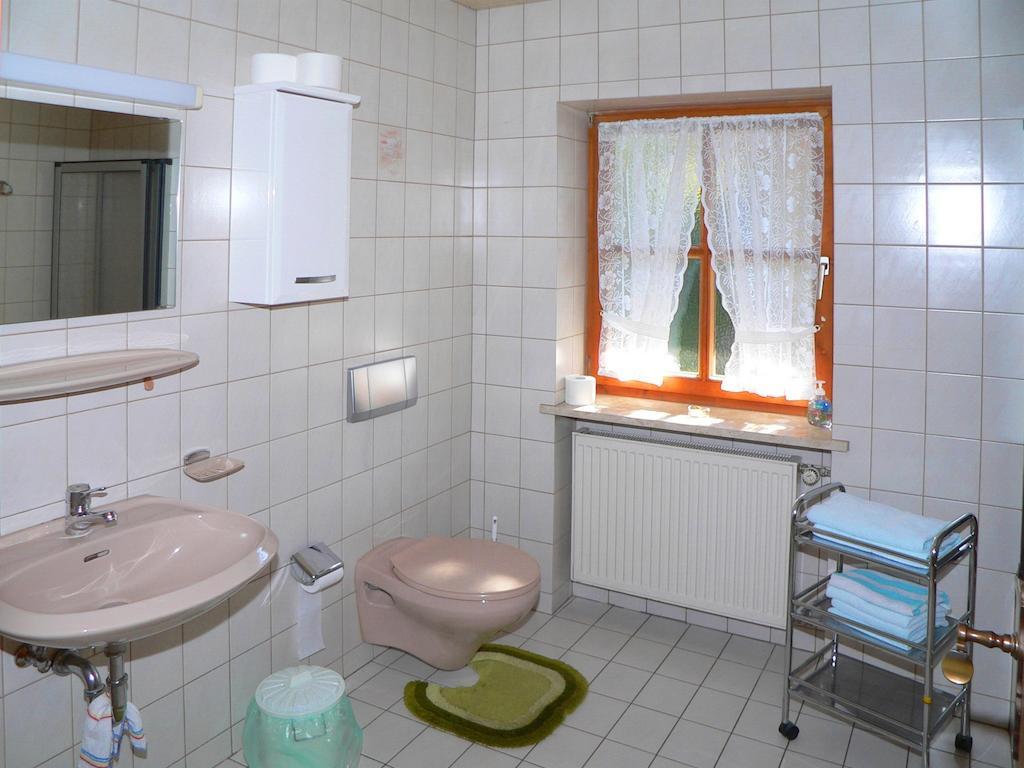 ホテル ガストフ ペンション ツア ポスト Achslach 部屋 写真